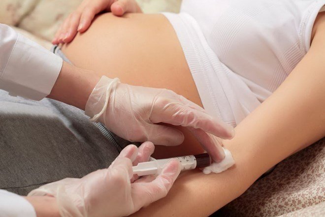 Mang thai bao lâu có thể làm xét nghiệm?